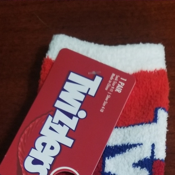 Twizzlers Licensed Fuzzy Soft Socks  Womens/Girls NWT - Picture 5 of 6